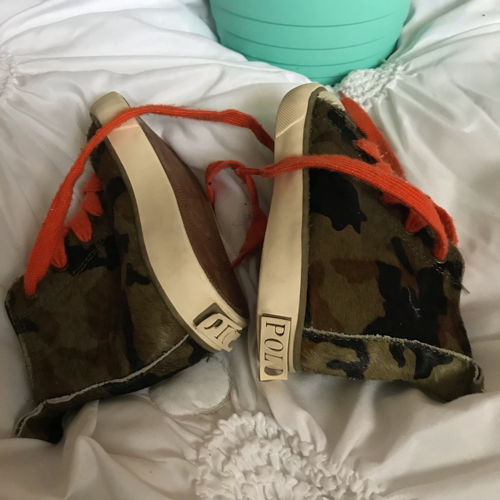 Sneakers - Picture 2 of 2